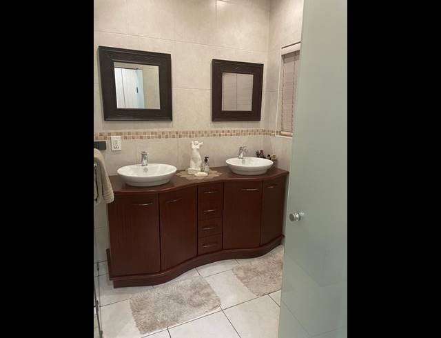 3 BEDROOM FREEHOLD FOR SALE IN PARKHAVEN